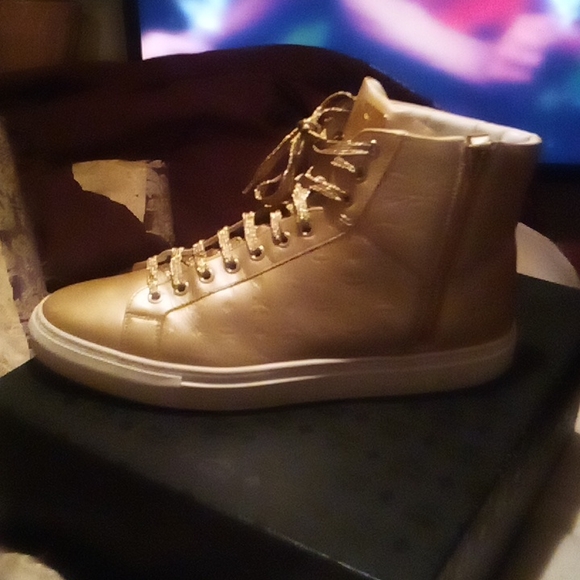 Shoes MCM THEY WERE BOUGHT FROM NEIMAN MARCUS